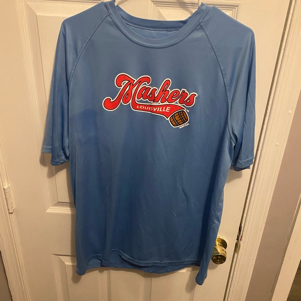Louisville Bats Minor League Baseball throwback Mashers t shirt baby blue XL
